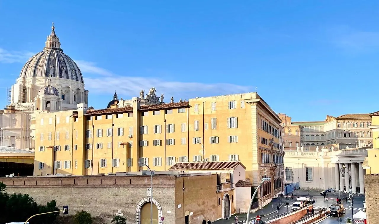 Vista San Pietro Daire Roma 0*,  İtalya